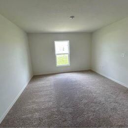 For Rent: $2,200 (4 beds, 2 baths, 1811 Square Feet)