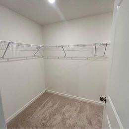 For Rent: $2,200 (4 beds, 2 baths, 1811 Square Feet)