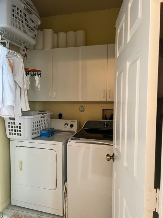 For Rent: $6,500 (4 beds, 2 baths, 2728 Square Feet)