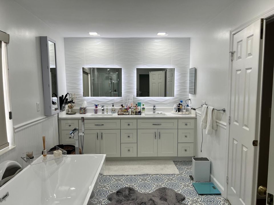 For Rent: $6,500 (4 beds, 2 baths, 2728 Square Feet)