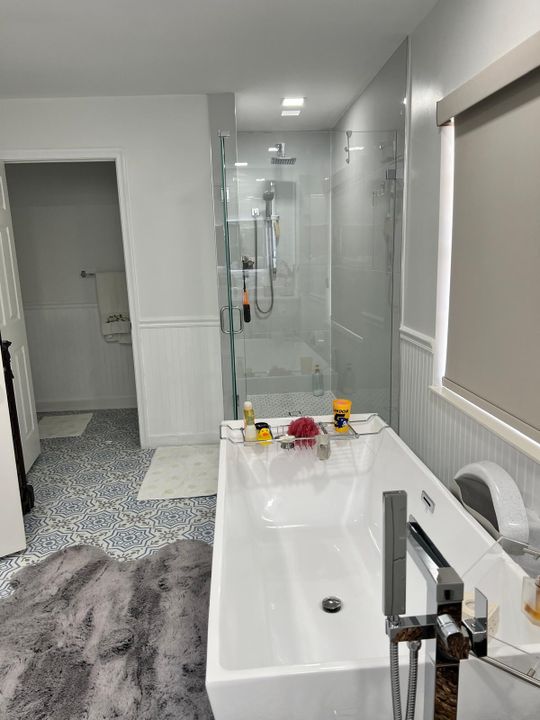 For Rent: $6,500 (4 beds, 2 baths, 2728 Square Feet)