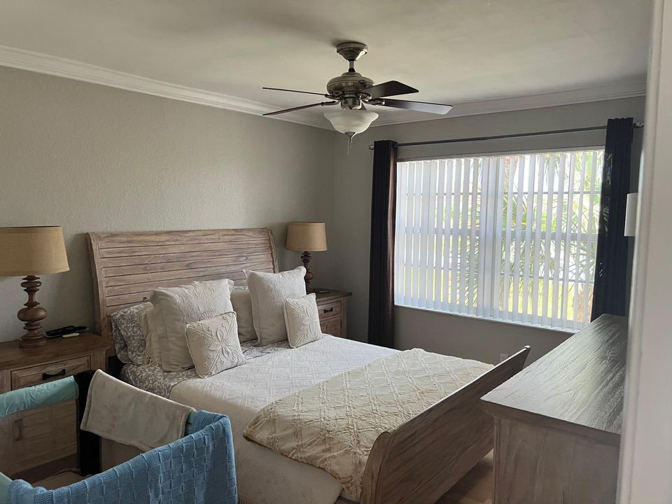 For Rent: $6,500 (4 beds, 2 baths, 2728 Square Feet)