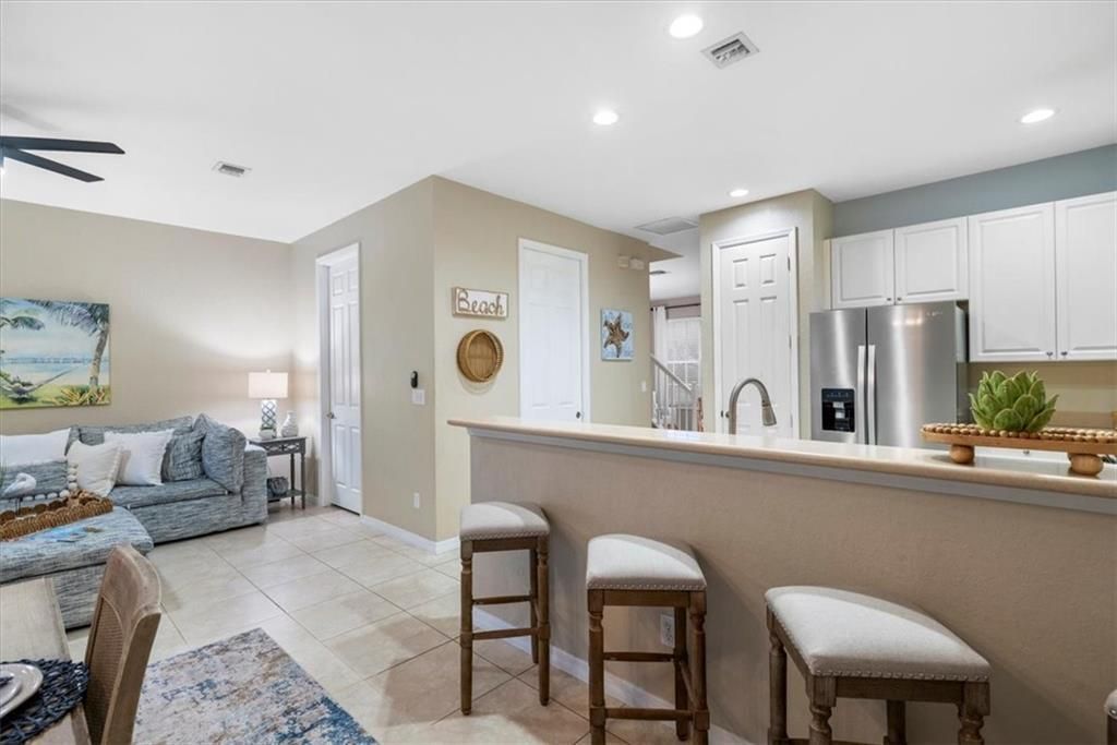 For Sale: $270,000 (3 beds, 2 baths, 1656 Square Feet)