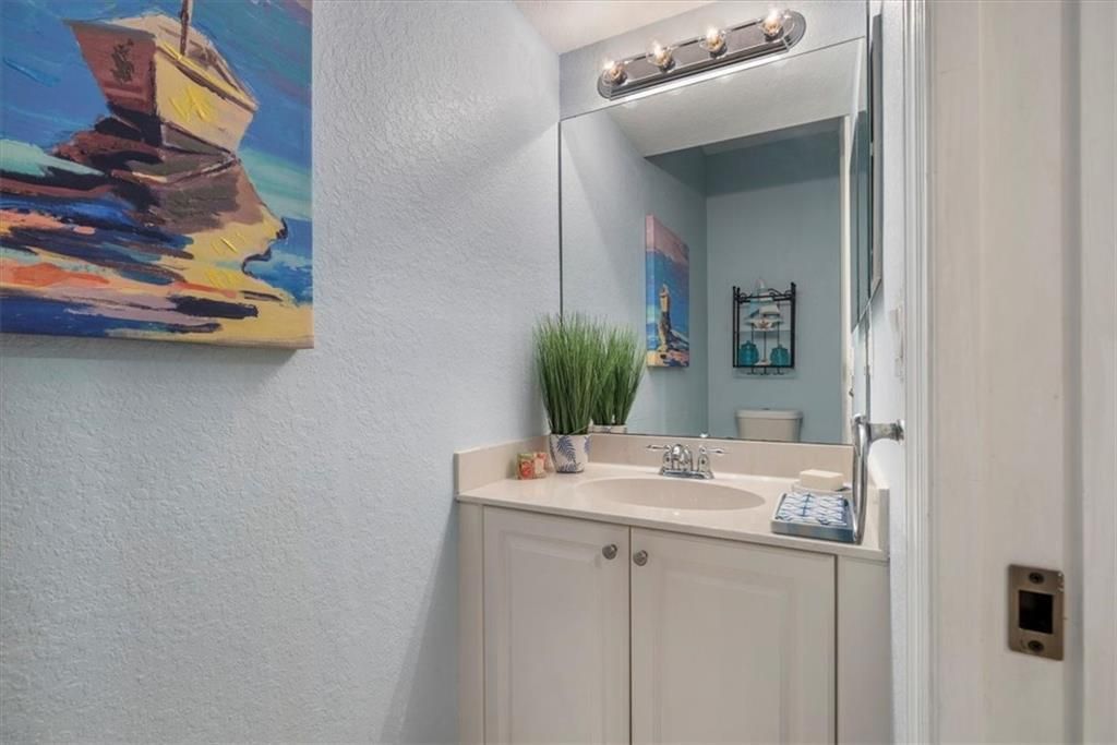 For Sale: $270,000 (3 beds, 2 baths, 1656 Square Feet)