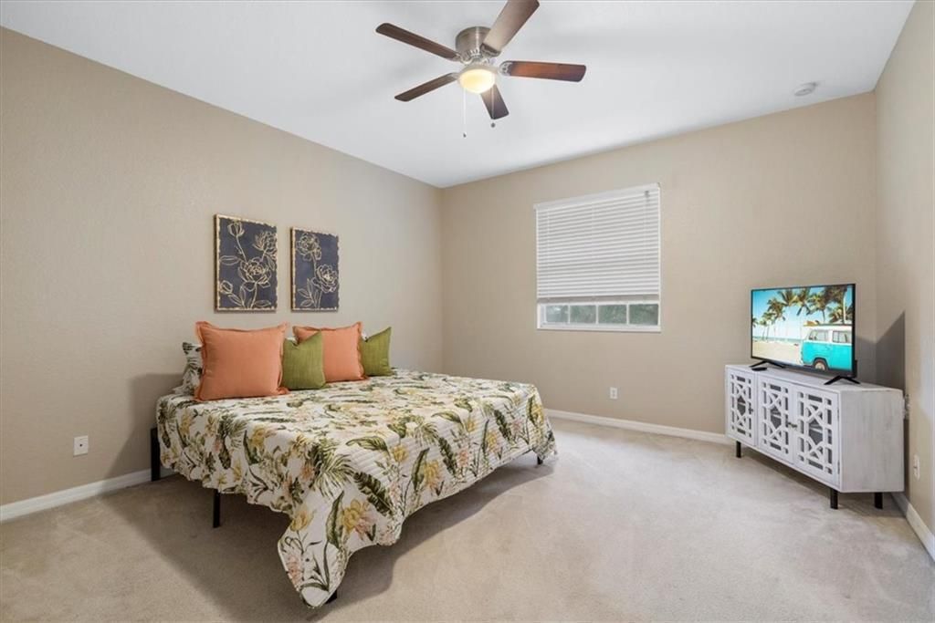 For Sale: $270,000 (3 beds, 2 baths, 1656 Square Feet)