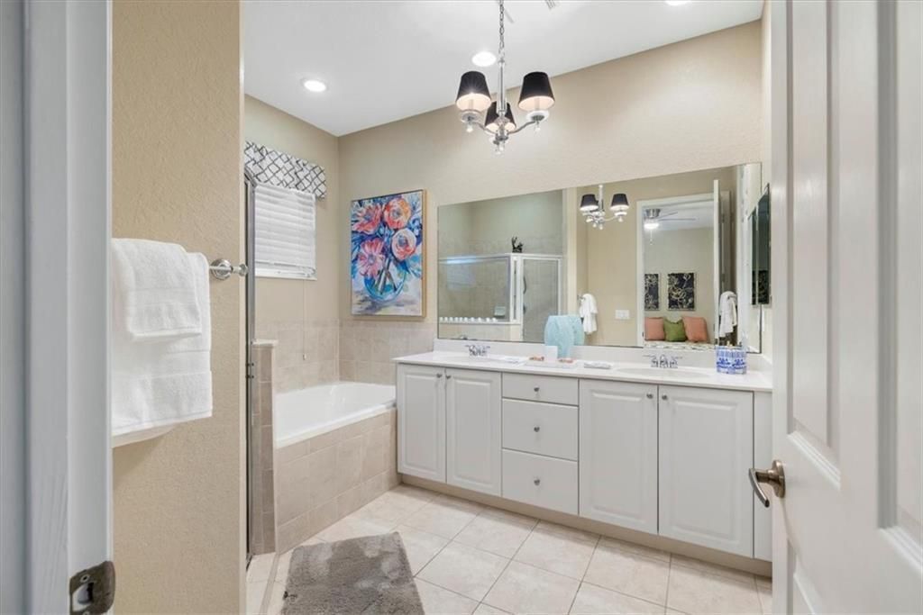 For Sale: $270,000 (3 beds, 2 baths, 1656 Square Feet)