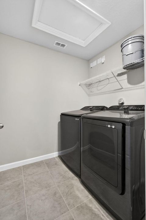 For Sale: $389,000 (3 beds, 2 baths, 1454 Square Feet)