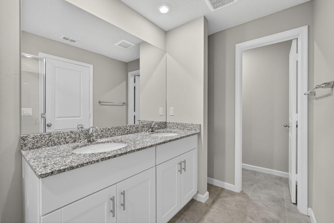 For Sale: $389,000 (3 beds, 2 baths, 1454 Square Feet)