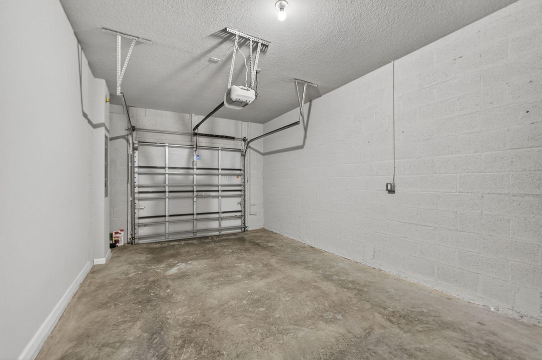 For Sale: $389,000 (3 beds, 2 baths, 1454 Square Feet)