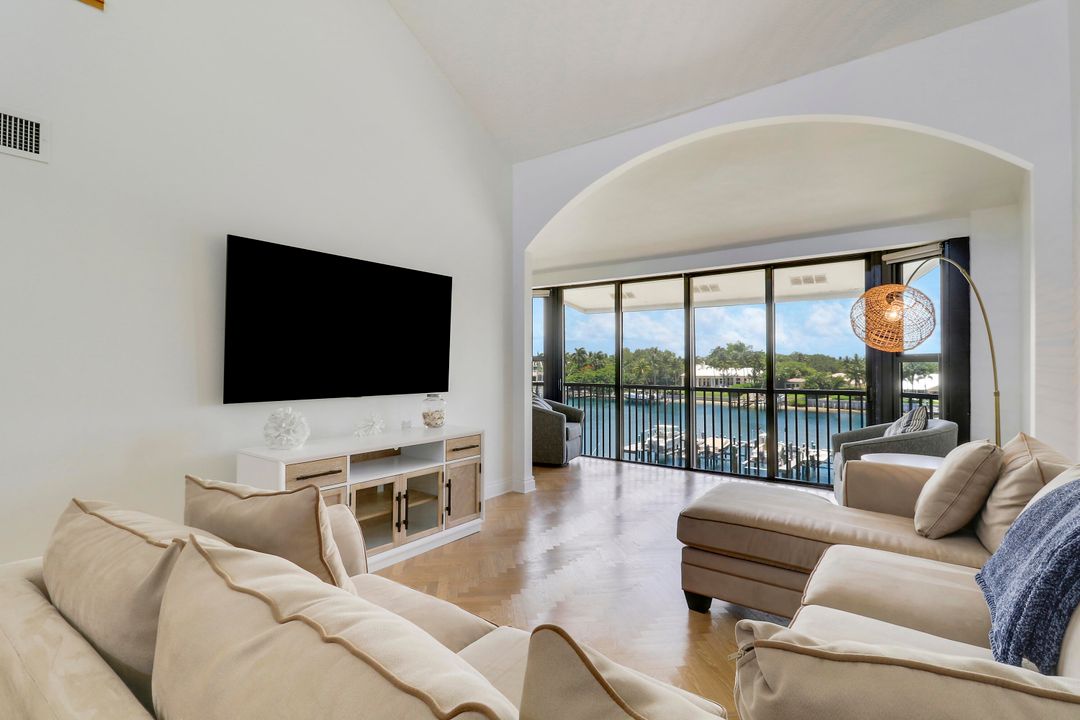 Activo con contrato: $8,500 (3 camas, 2 baños, 1543 Pies cuadrados)