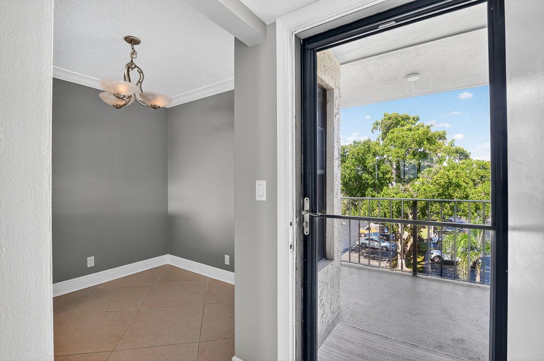 Activo con contrato: $2,500 (2 camas, 2 baños, 1130 Pies cuadrados)