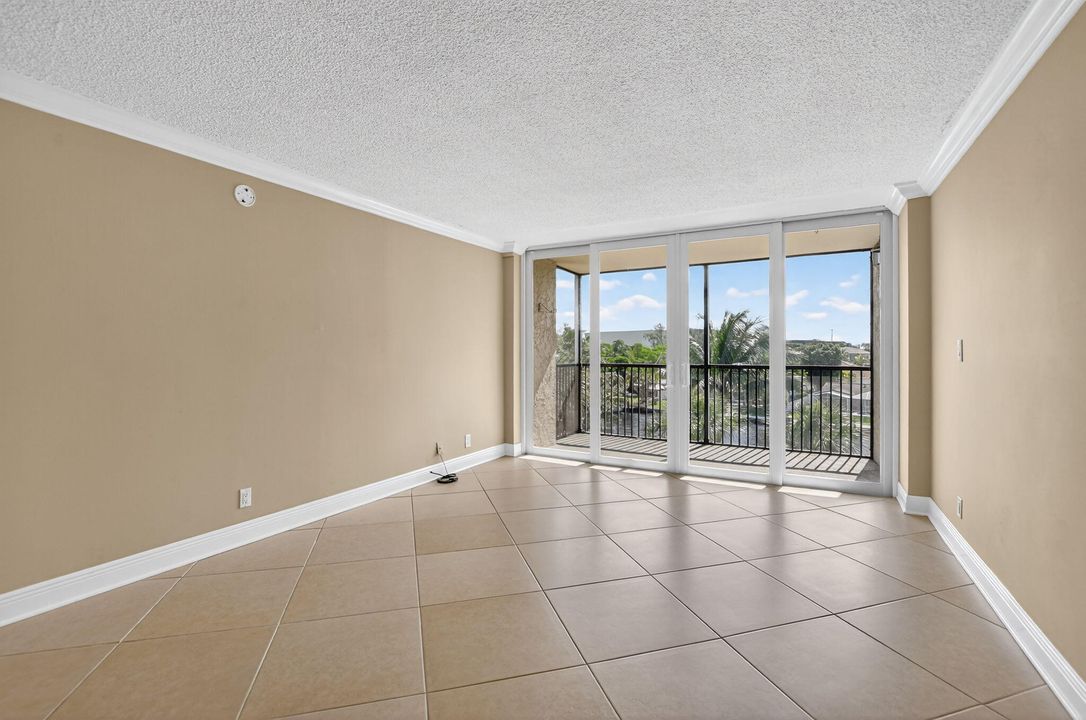 Activo con contrato: $2,500 (2 camas, 2 baños, 1130 Pies cuadrados)