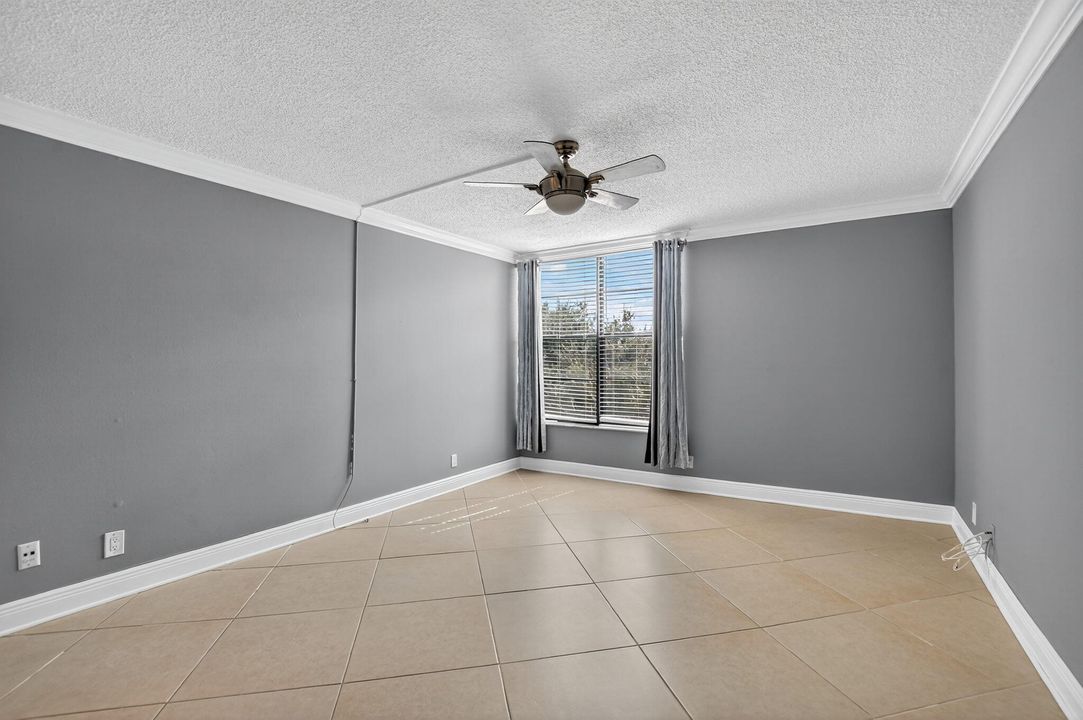 Activo con contrato: $2,500 (2 camas, 2 baños, 1130 Pies cuadrados)