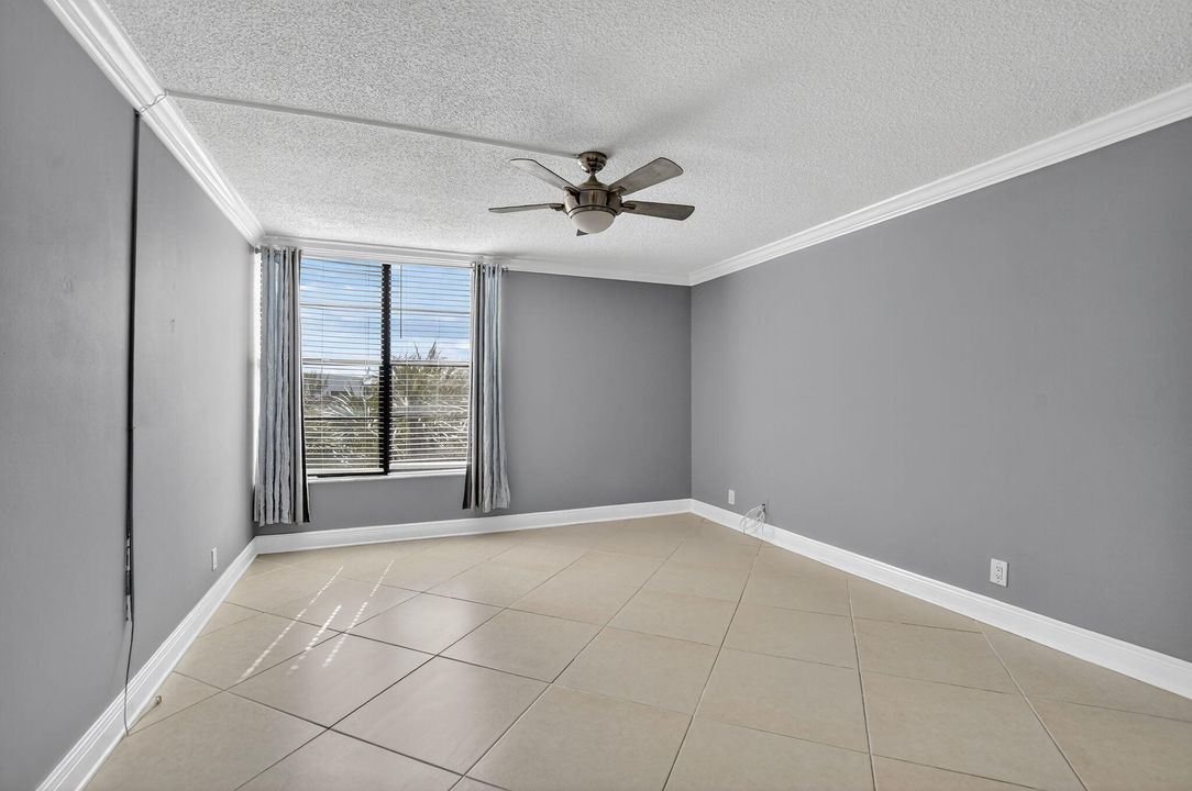 Activo con contrato: $2,500 (2 camas, 2 baños, 1130 Pies cuadrados)