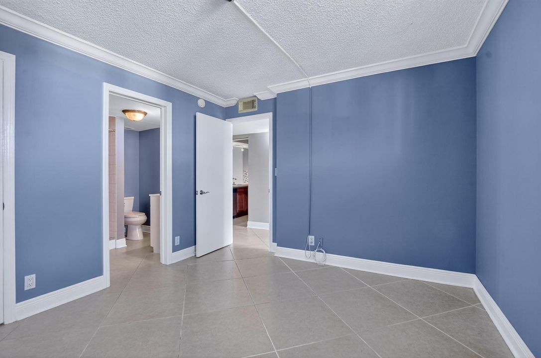 Activo con contrato: $2,500 (2 camas, 2 baños, 1130 Pies cuadrados)