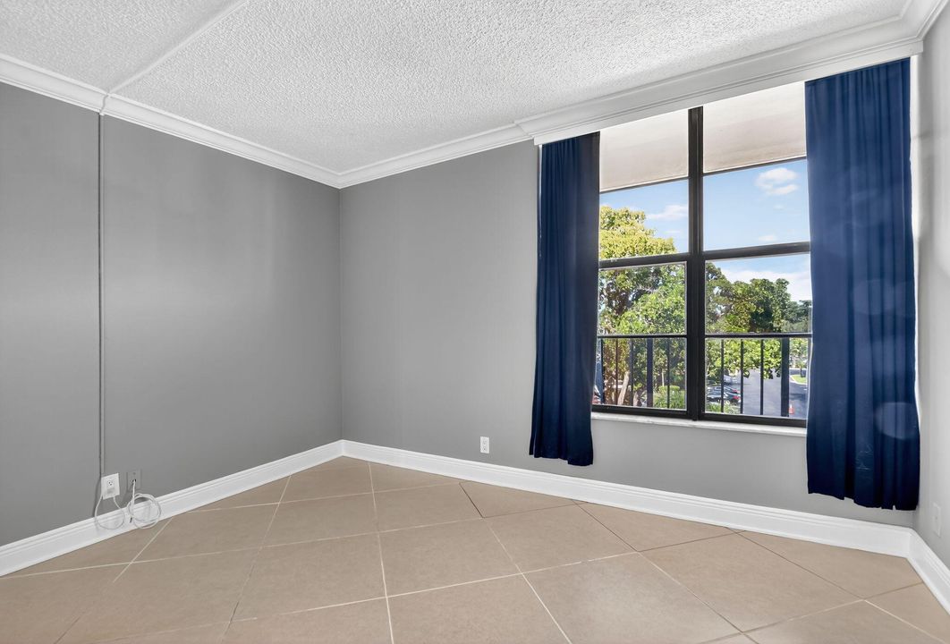 Activo con contrato: $2,500 (2 camas, 2 baños, 1130 Pies cuadrados)