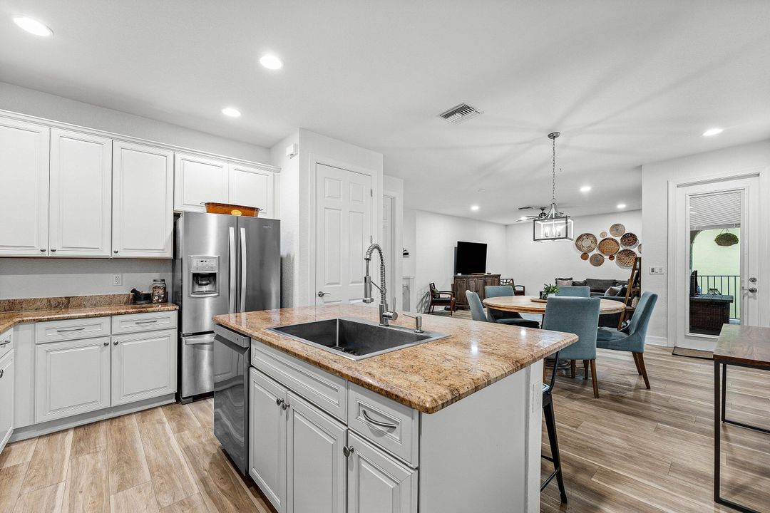 For Sale: $1,289,000 (3 beds, 3 baths, 2786 Square Feet)