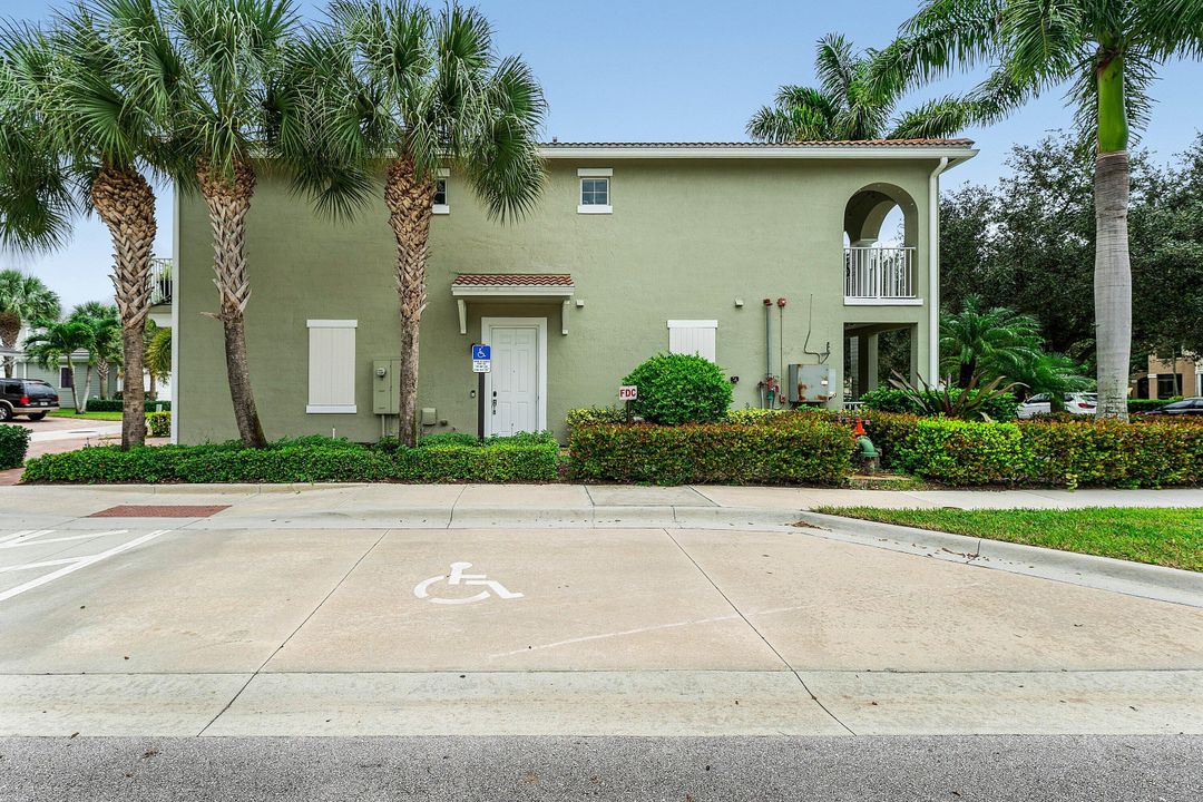 For Sale: $1,289,000 (3 beds, 3 baths, 2786 Square Feet)