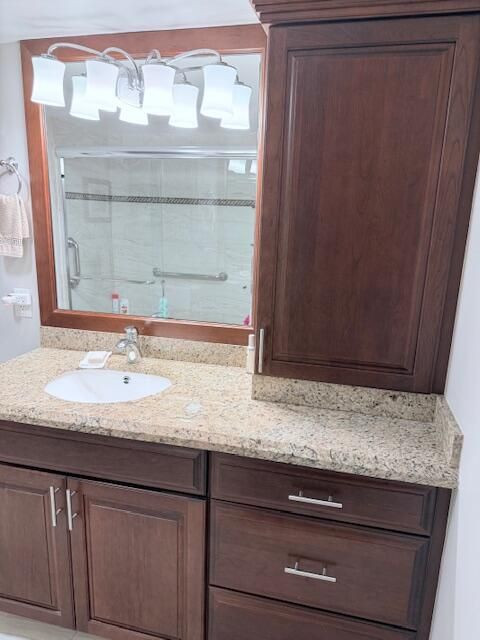 待售: $155,000 (1 贝兹, 2 浴室, 770 平方英尺)