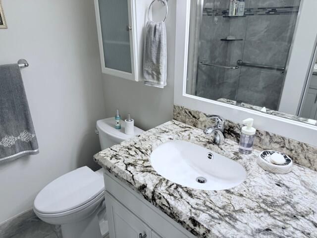 待售: $155,000 (1 贝兹, 2 浴室, 770 平方英尺)