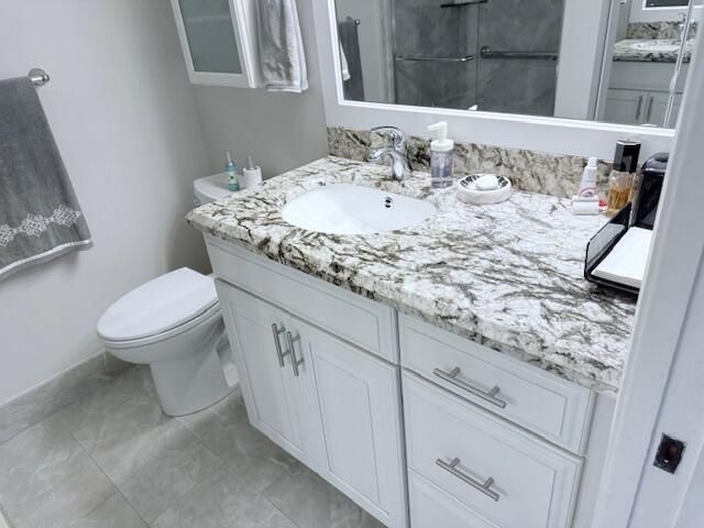 待售: $155,000 (1 贝兹, 2 浴室, 770 平方英尺)