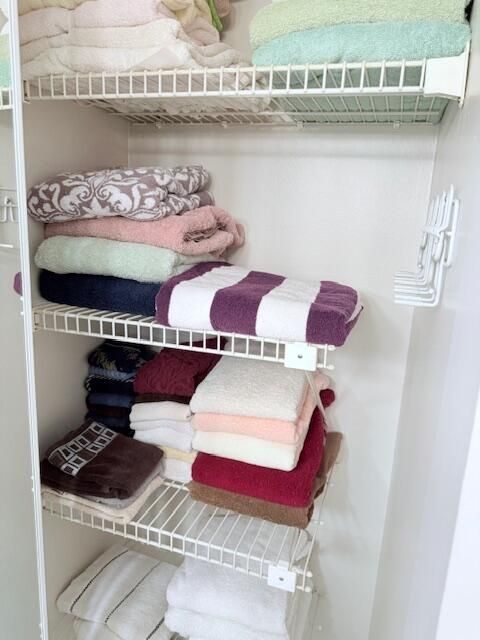 待售: $155,000 (1 贝兹, 2 浴室, 770 平方英尺)