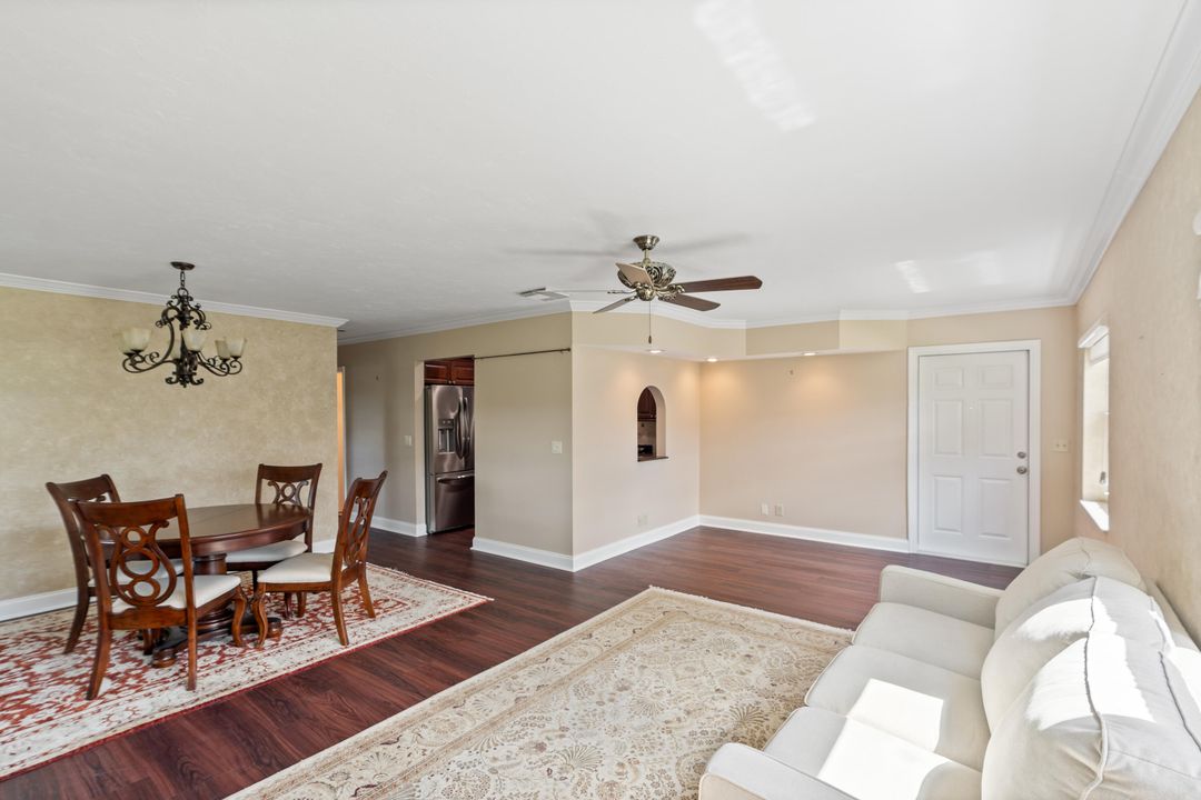 Под контрактом: $275,000 (2 спален, 2 ванн, 1020 Квадратных фут)