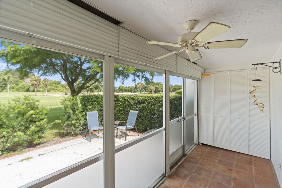 Под контрактом: $275,000 (2 спален, 2 ванн, 1020 Квадратных фут)