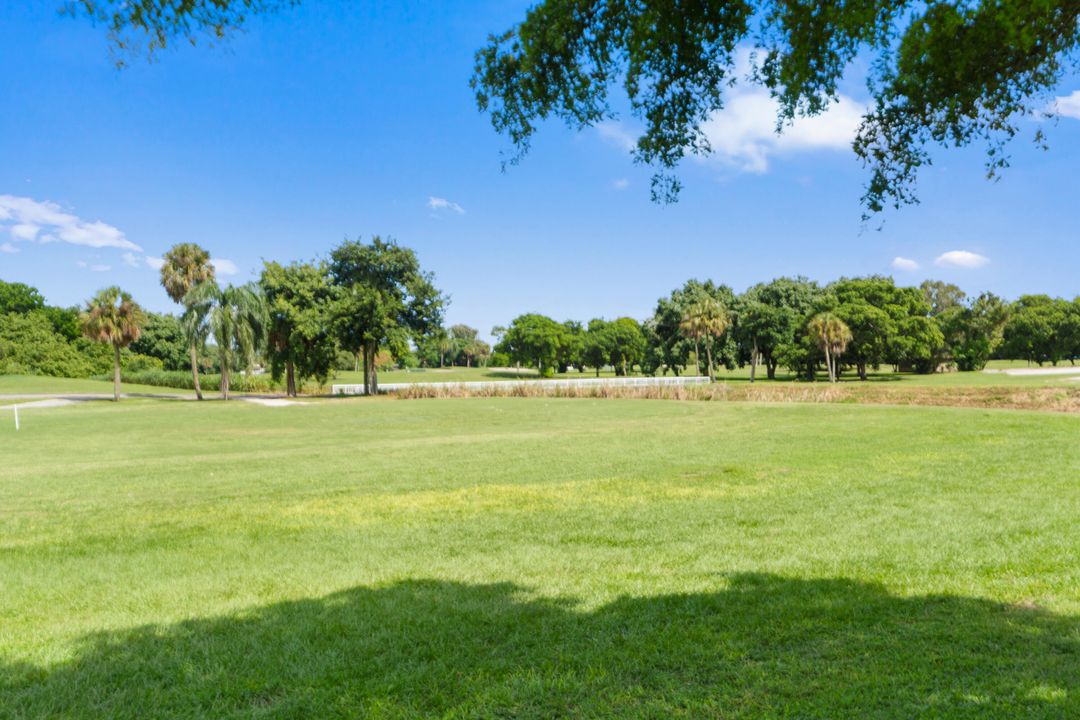 Под контрактом: $275,000 (2 спален, 2 ванн, 1020 Квадратных фут)