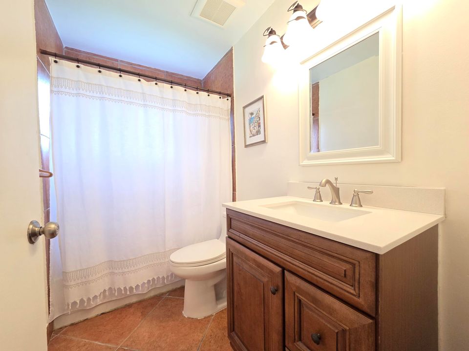 For Sale: $689,000 (3 beds, 2 baths, 1937 Square Feet)