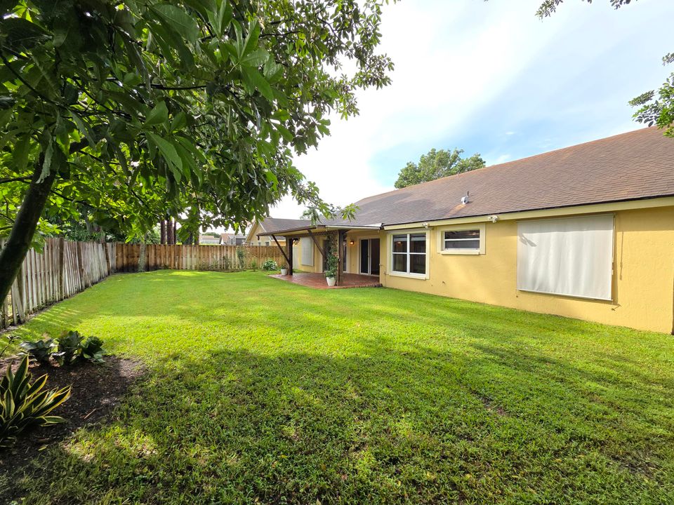 For Sale: $689,000 (3 beds, 2 baths, 1937 Square Feet)