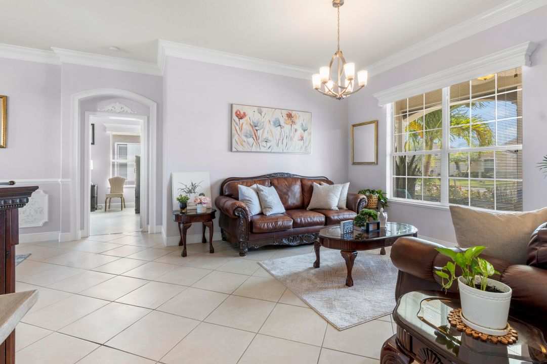 На продажу: $499,000 (4 спален, 2 ванн, 2417 Квадратных фут)