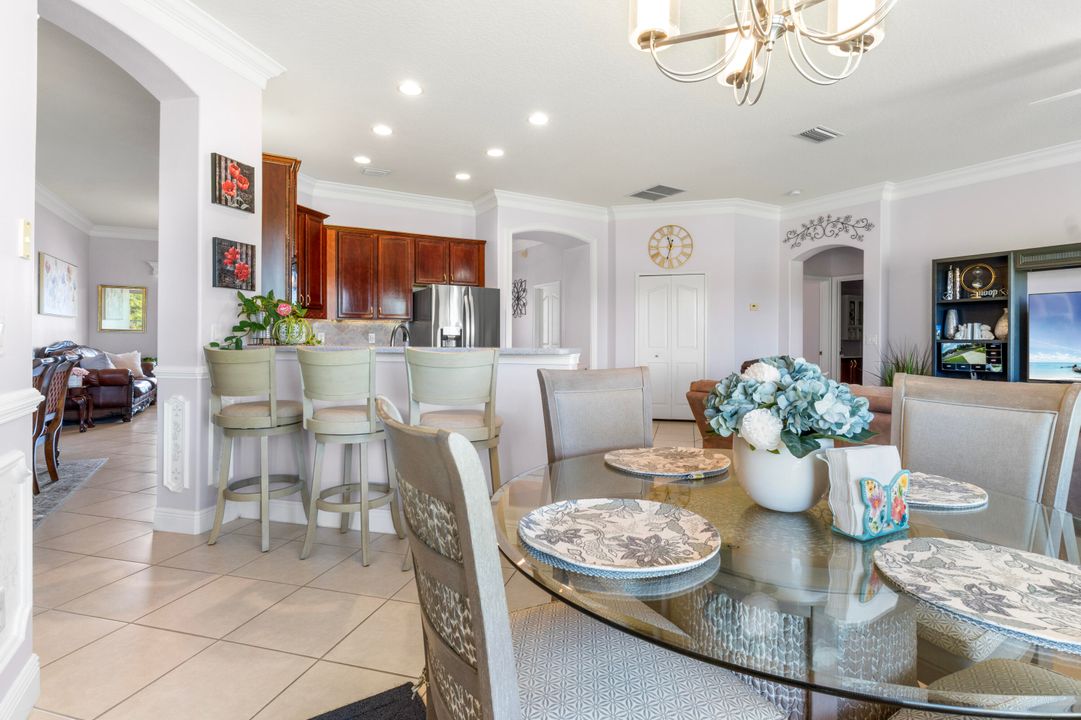 На продажу: $499,000 (4 спален, 2 ванн, 2417 Квадратных фут)