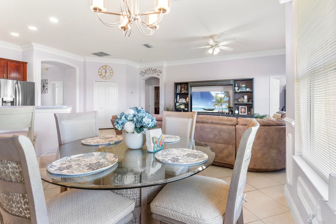 На продажу: $499,000 (4 спален, 2 ванн, 2417 Квадратных фут)