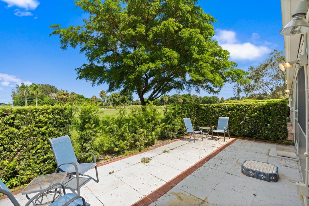 Под контрактом: $275,000 (2 спален, 2 ванн, 1020 Квадратных фут)