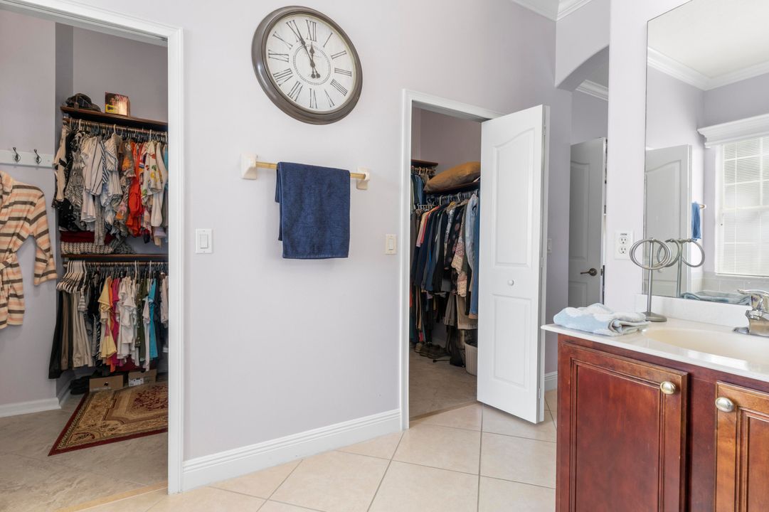 На продажу: $499,000 (4 спален, 2 ванн, 2417 Квадратных фут)