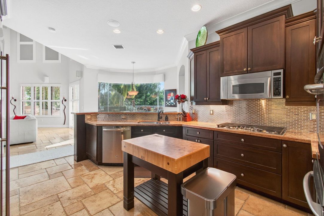 For Sale: $1,397,000 (4 beds, 4 baths, 3464 Square Feet)