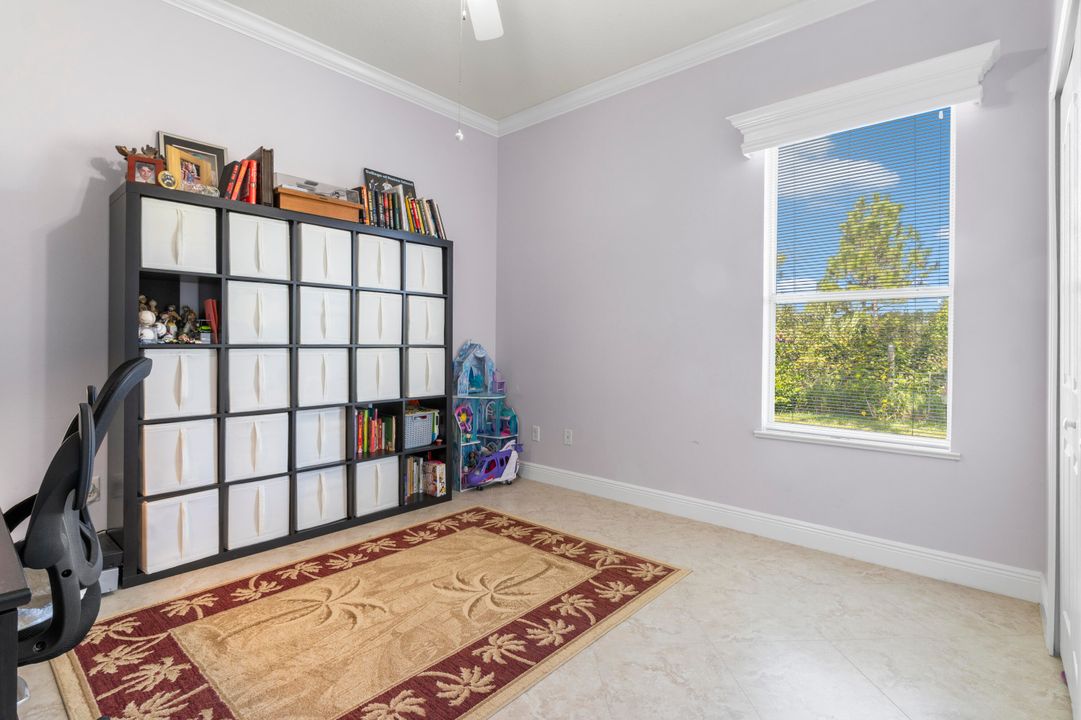 На продажу: $499,000 (4 спален, 2 ванн, 2417 Квадратных фут)