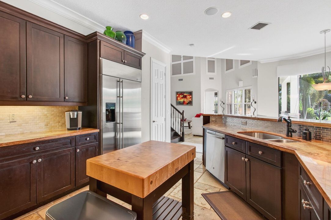 For Sale: $1,397,000 (4 beds, 4 baths, 3464 Square Feet)