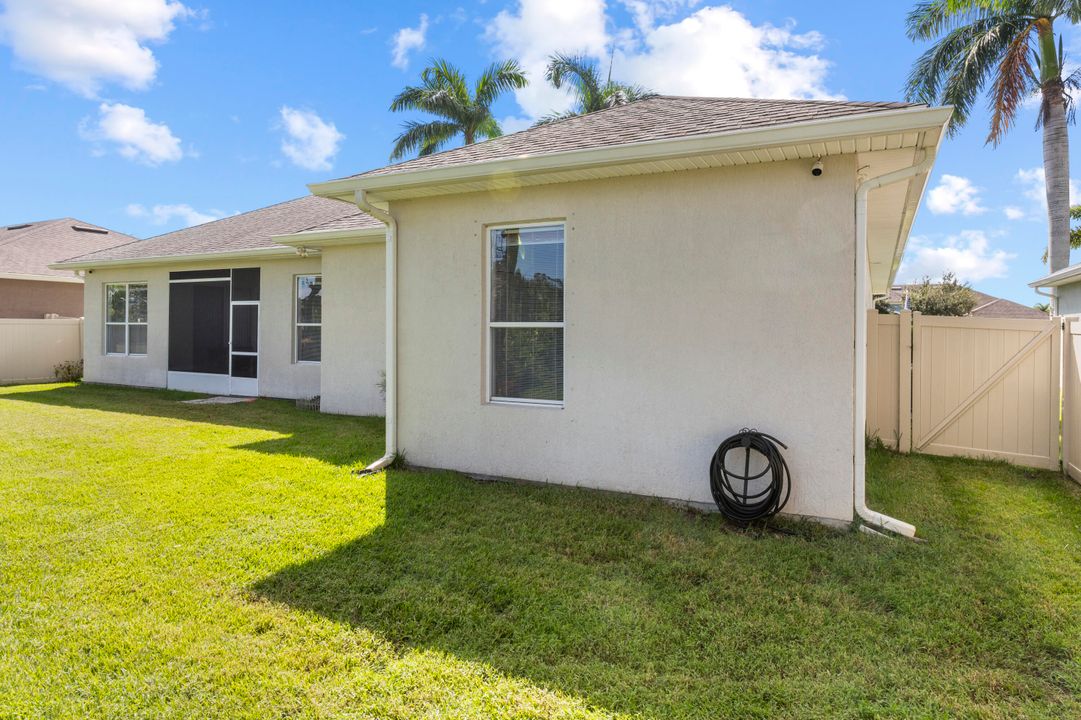 На продажу: $499,000 (4 спален, 2 ванн, 2417 Квадратных фут)