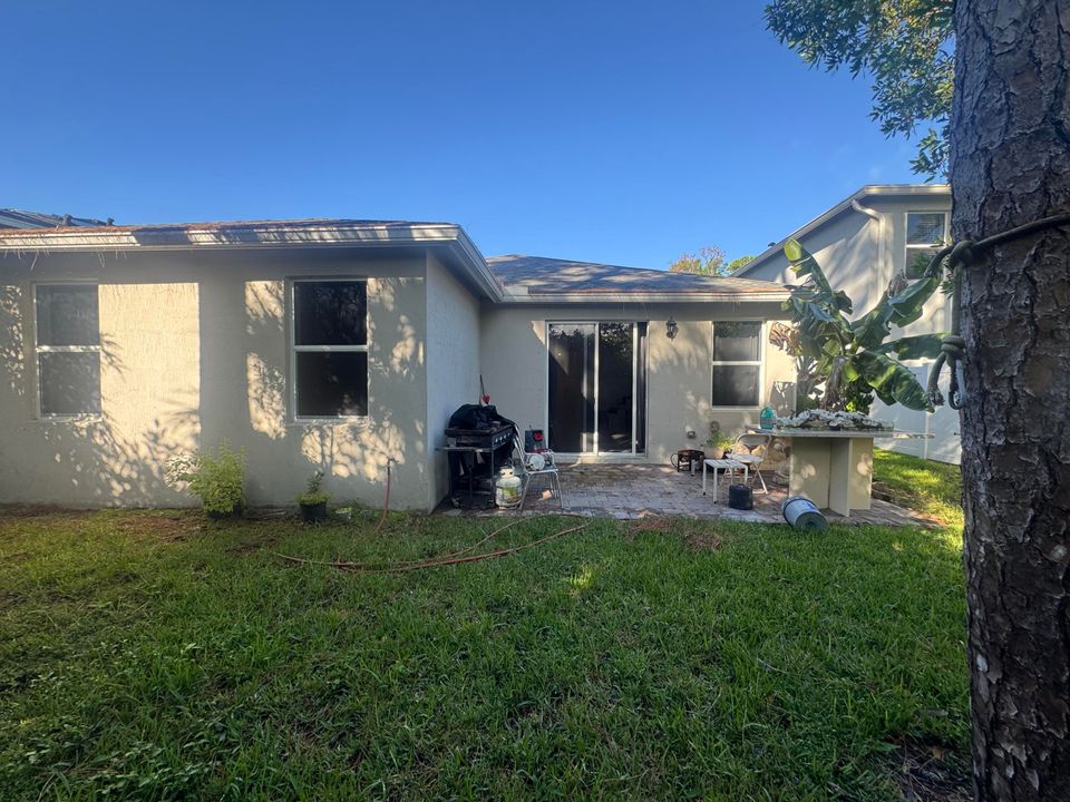 В аренду: $3,500 (3 спален, 2 ванн, 1710 Квадратных фут)