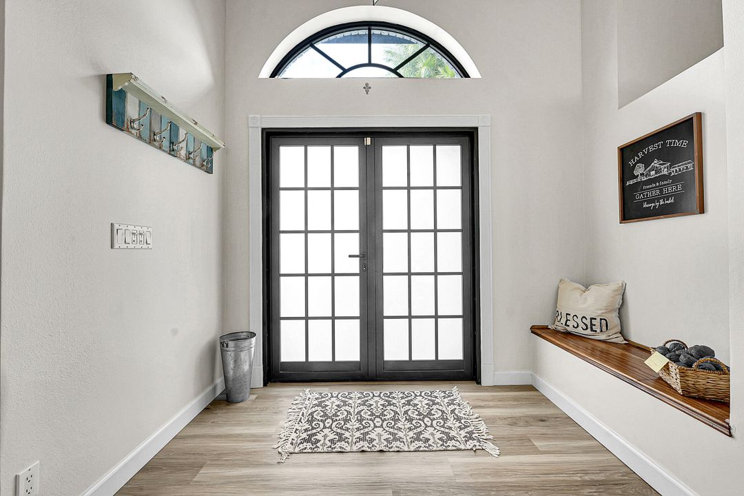 Под контрактом: $1,225,000 (4 спален, 2 ванн, 2124 Квадратных фут)