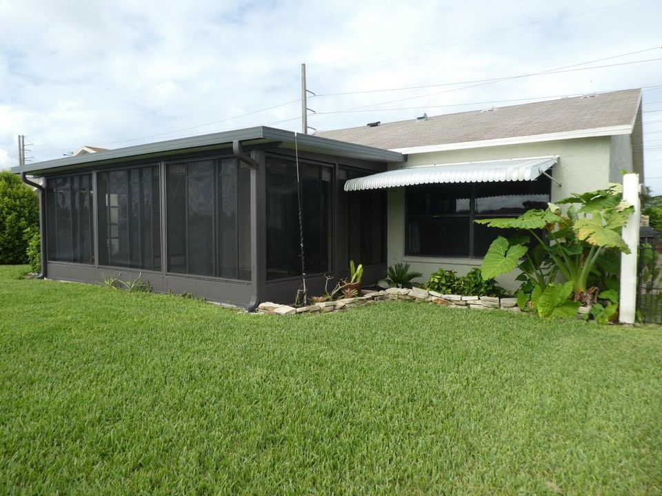 Activo con contrato: $365,000 (2 camas, 2 baños, 1310 Pies cuadrados)