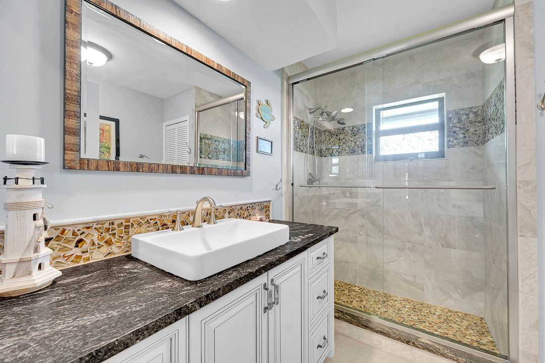 Под контрактом: $1,225,000 (4 спален, 2 ванн, 2124 Квадратных фут)