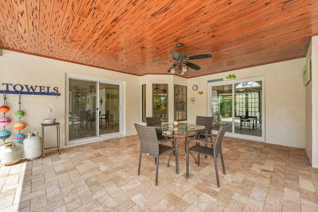 Под контрактом: $1,225,000 (4 спален, 2 ванн, 2124 Квадратных фут)