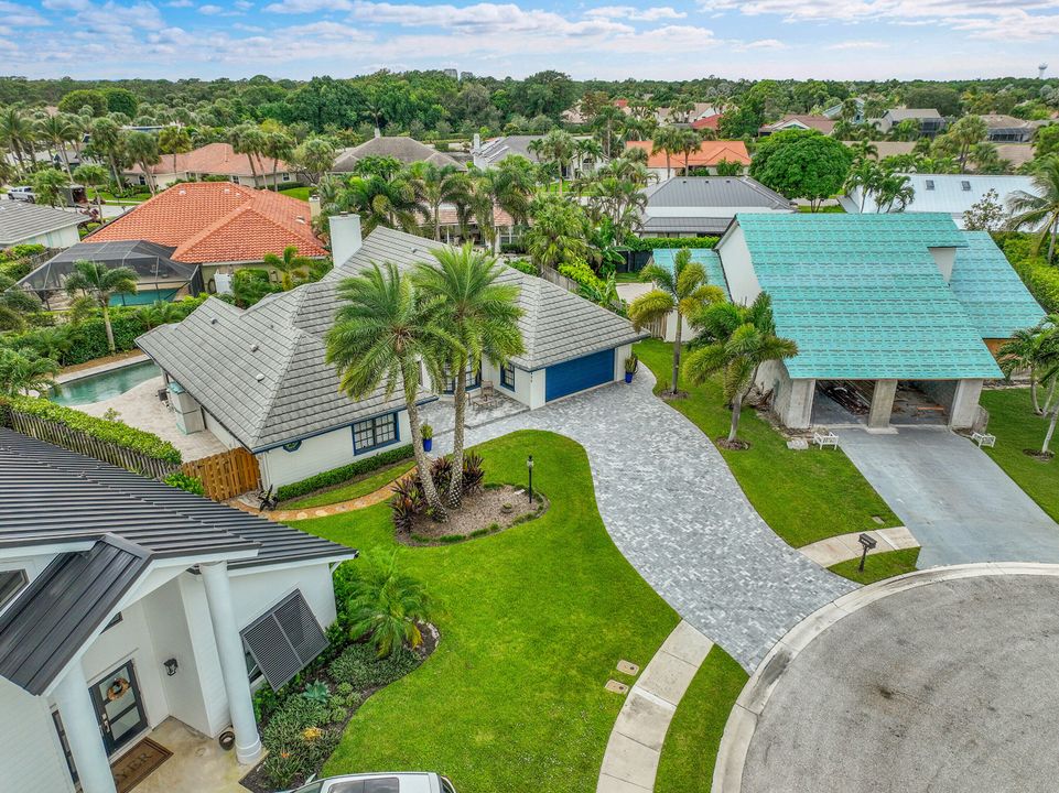 Под контрактом: $1,225,000 (4 спален, 2 ванн, 2124 Квадратных фут)