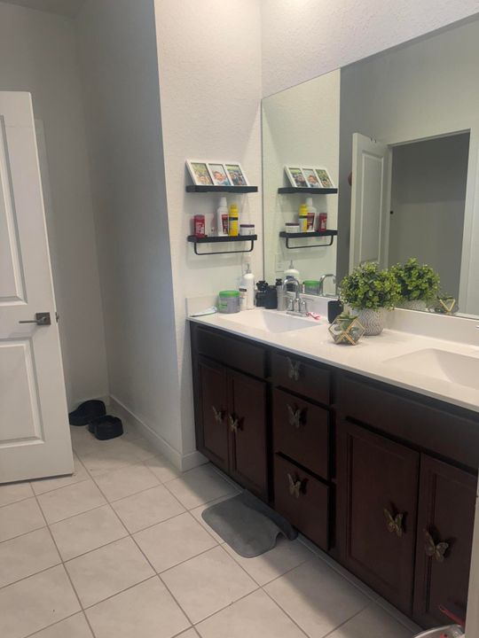 В аренду: $3,500 (3 спален, 2 ванн, 1710 Квадратных фут)