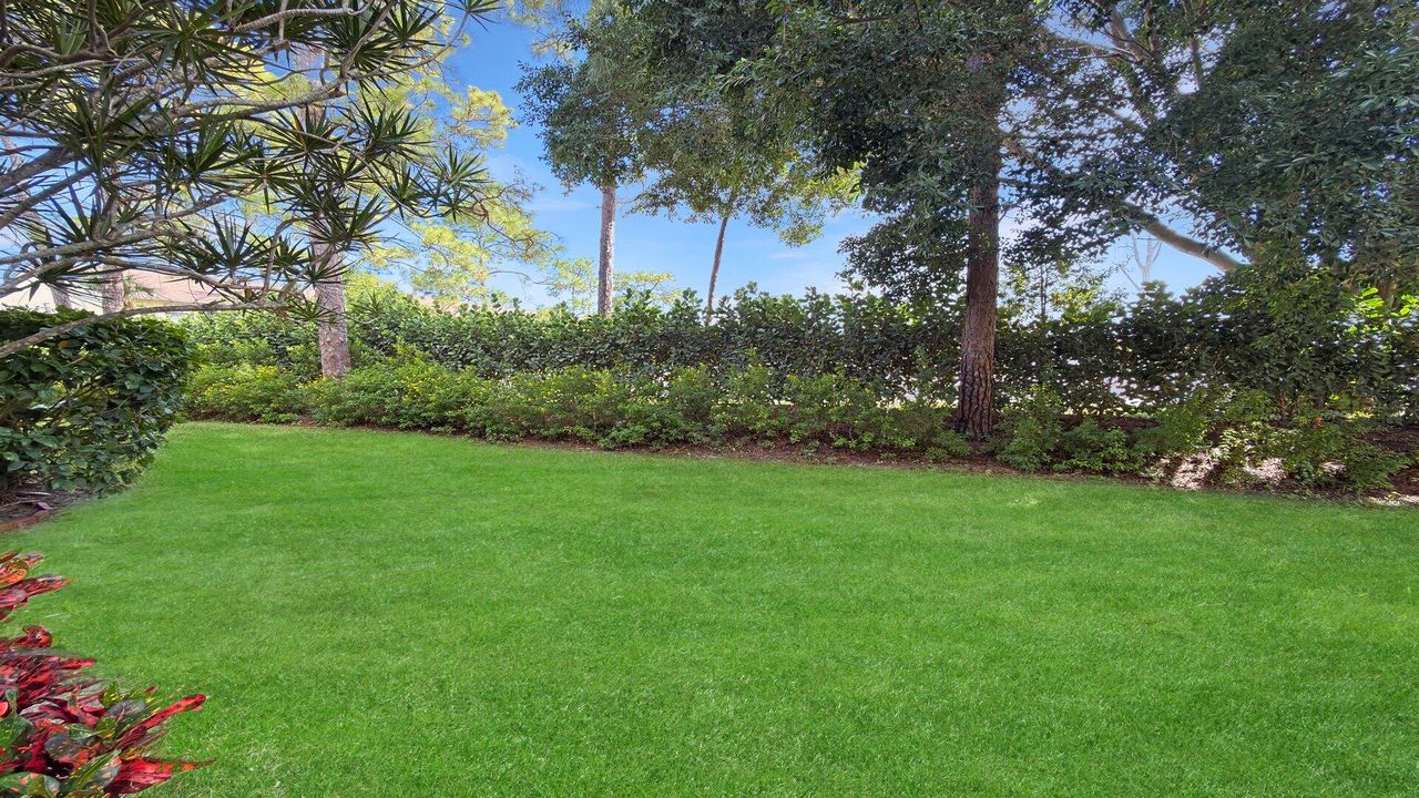 Active With Contract: $119,900 (2 beds, 2 baths, 790 Square Feet)