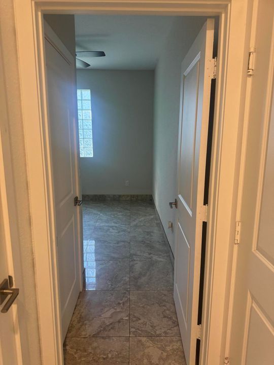 В аренду: $3,500 (3 спален, 2 ванн, 1710 Квадратных фут)