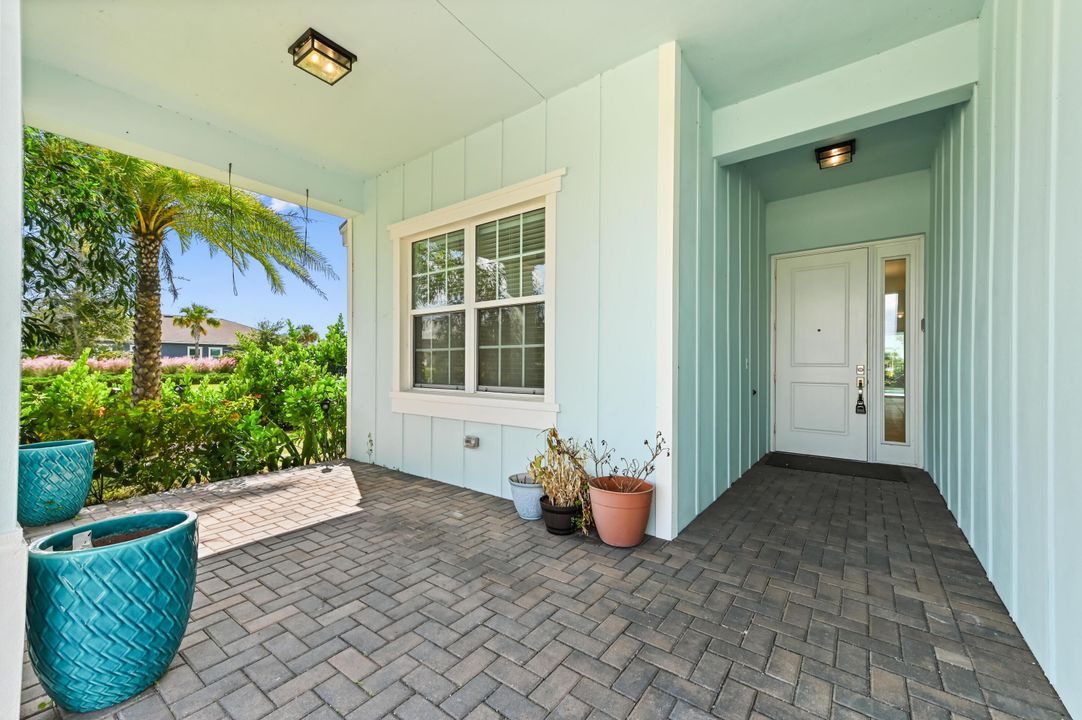 For Sale: $835,000 (4 beds, 3 baths, 2396 Square Feet)